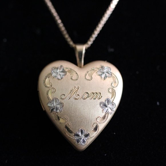 Gold Plated Heart Locket (GN0029) - Picture 1 of 9